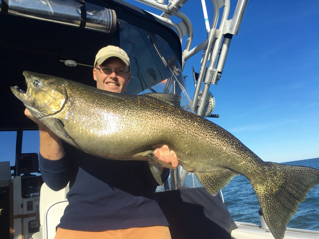 Running Spoons on Lake Ontario to Catch Trophy Trout and Salmon