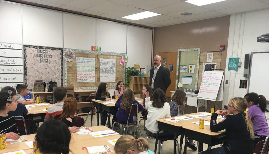 Superintendent Edwards presents to a class of fourth grade students. Photo by Diane Taylor